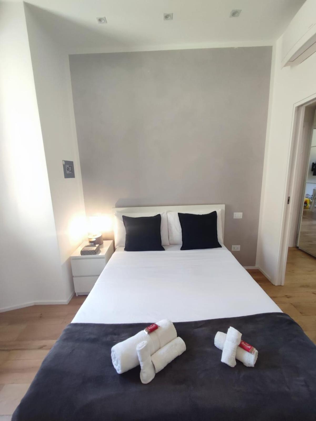 Appartamento Regina In Porta Lodovica - Wifi E Breakfast Box